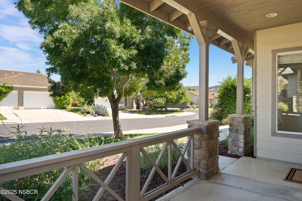 Buellton, California, 93427, United States, 4 Bedrooms Bedrooms, ,2.5 BathroomsBathrooms,Residential,Forsale,1941491