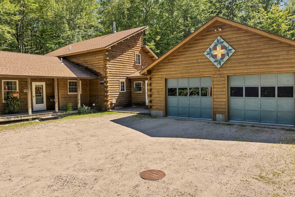 Wolfeboro, New Hampshire, 03894, United States, 3 Bedrooms Bedrooms, ,2 BathroomsBathrooms,Residential,Forsale,1952895