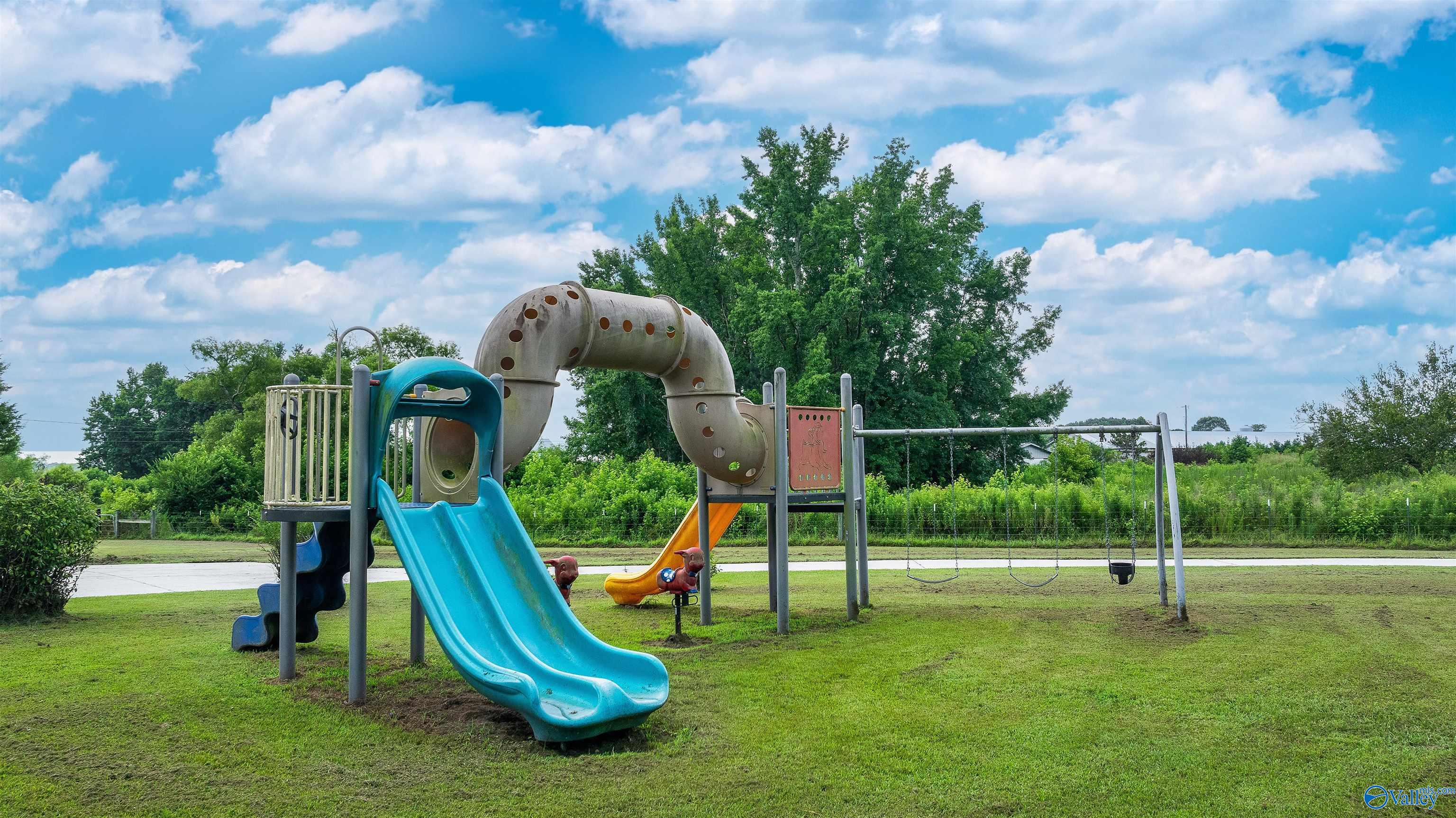 Fort Payne, Alabama, 35968, United States, 4 Bedrooms Bedrooms, ,3 BathroomsBathrooms,Residential,Forsale,2007686