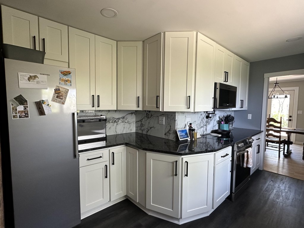 Jefferson City, Tennessee, 37760, United States, 3 Bedrooms Bedrooms, ,3.5 BathroomsBathrooms,Residential,Forsale,1884044