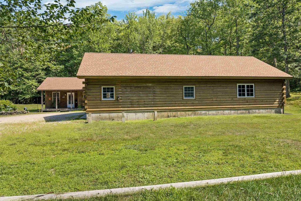 Wolfeboro, New Hampshire, 03894, United States, 3 Bedrooms Bedrooms, ,2 BathroomsBathrooms,Residential,Forsale,1952895