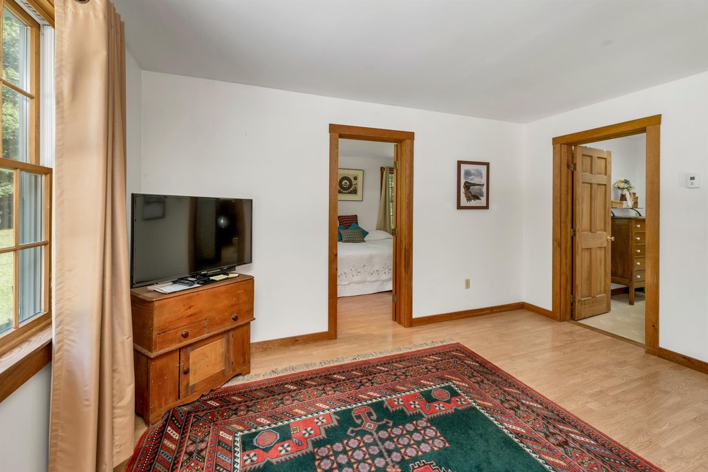Wolfeboro, New Hampshire, 03894, United States, 3 Bedrooms Bedrooms, ,2 BathroomsBathrooms,Residential,Forsale,1952895