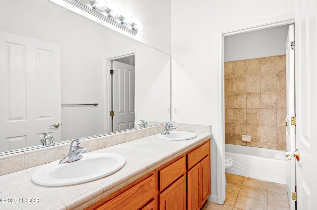 Buellton, California, 93427, United States, 4 Bedrooms Bedrooms, ,2.5 BathroomsBathrooms,Residential,Forsale,1941491