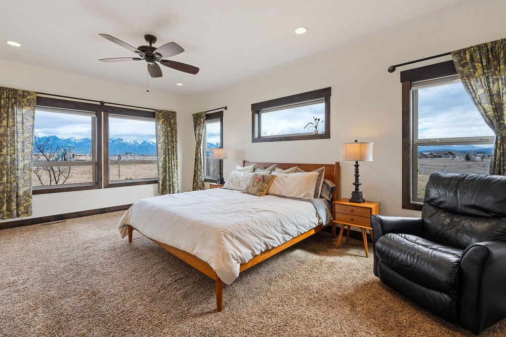 Kalispell, Montana, 59901, United States, 6 Bedrooms Bedrooms, ,4.5 BathroomsBathrooms,Residential,Forsale,1986949