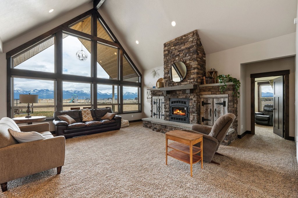 Kalispell, Montana, 59901, United States, 6 Bedrooms Bedrooms, ,4.5 BathroomsBathrooms,Residential,Forsale,1986949