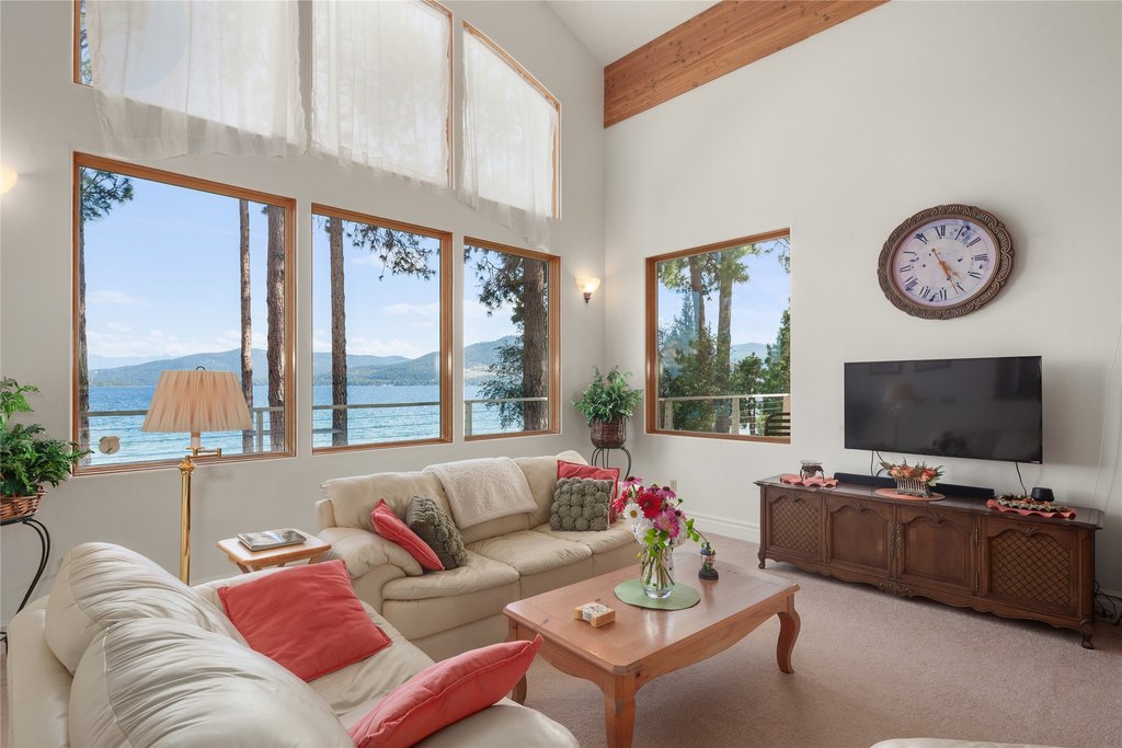 Dayton, Montana, 59914, United States, 4 Bedrooms Bedrooms, ,3.5 BathroomsBathrooms,Residential,Forsale,1914963