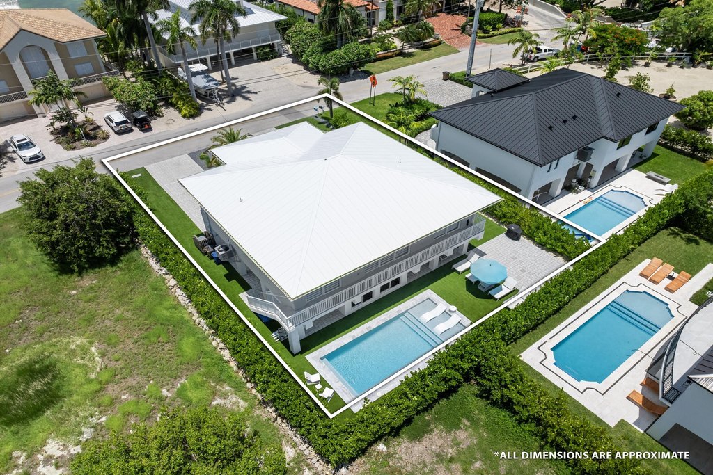 Duck, Florida, 33050, United States, 4 Bedrooms Bedrooms, ,3 BathroomsBathrooms,Residential,Forsale,1953790