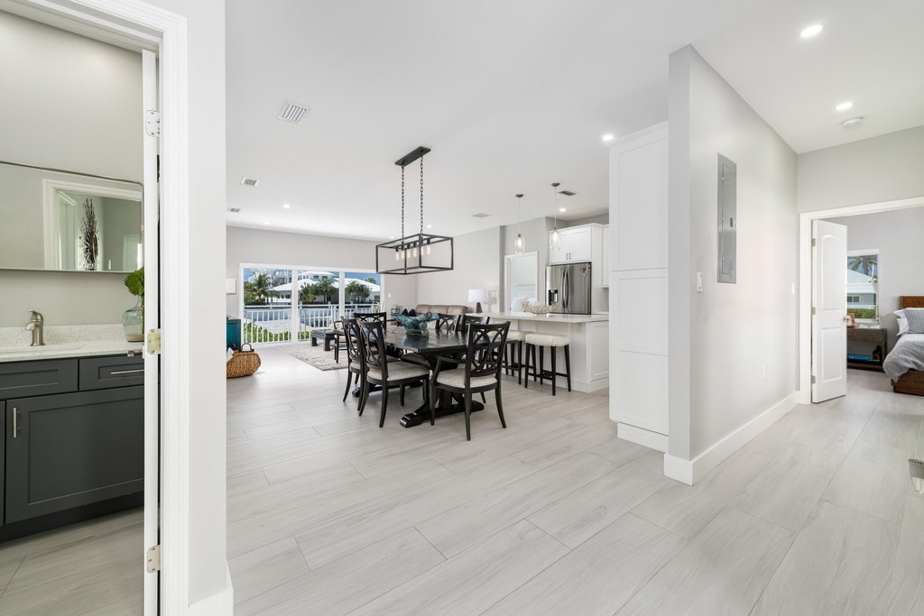 Duck, Florida, 33050, United States, 4 Bedrooms Bedrooms, ,3 BathroomsBathrooms,Residential,Forsale,1953790