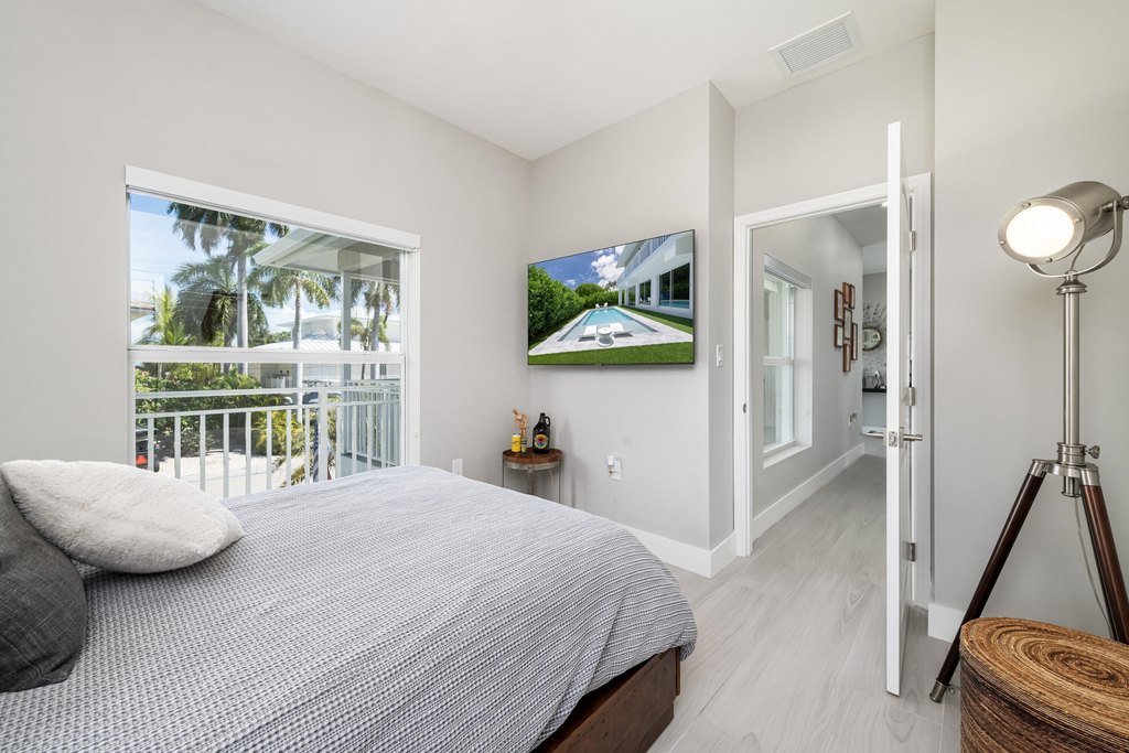 Duck, Florida, 33050, United States, 4 Bedrooms Bedrooms, ,3 BathroomsBathrooms,Residential,Forsale,1953790