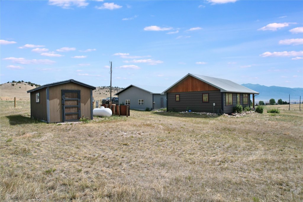 Ennis, Montana, 59729, United States, 3 Bedrooms Bedrooms, ,2 BathroomsBathrooms,Residential,Forsale,1944301