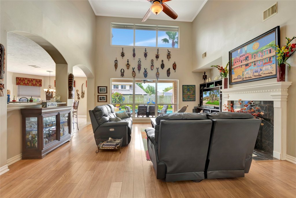League City, Texas, 77573, United States, 4 Bedrooms Bedrooms, ,3.5 BathroomsBathrooms,Residential,Forsale,1936500