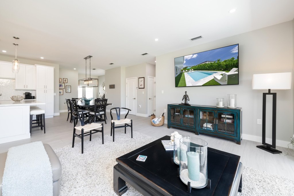 Duck, Florida, 33050, United States, 4 Bedrooms Bedrooms, ,3 BathroomsBathrooms,Residential,Forsale,1953790