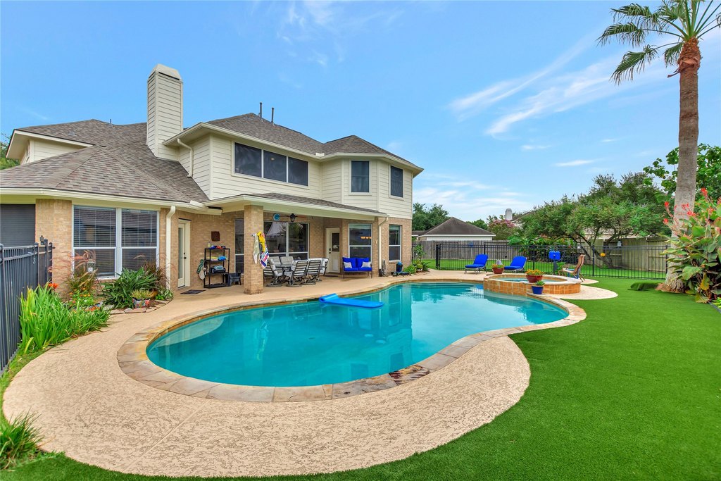 League City, Texas, 77573, United States, 4 Bedrooms Bedrooms, ,3.5 BathroomsBathrooms,Residential,Forsale,1936500