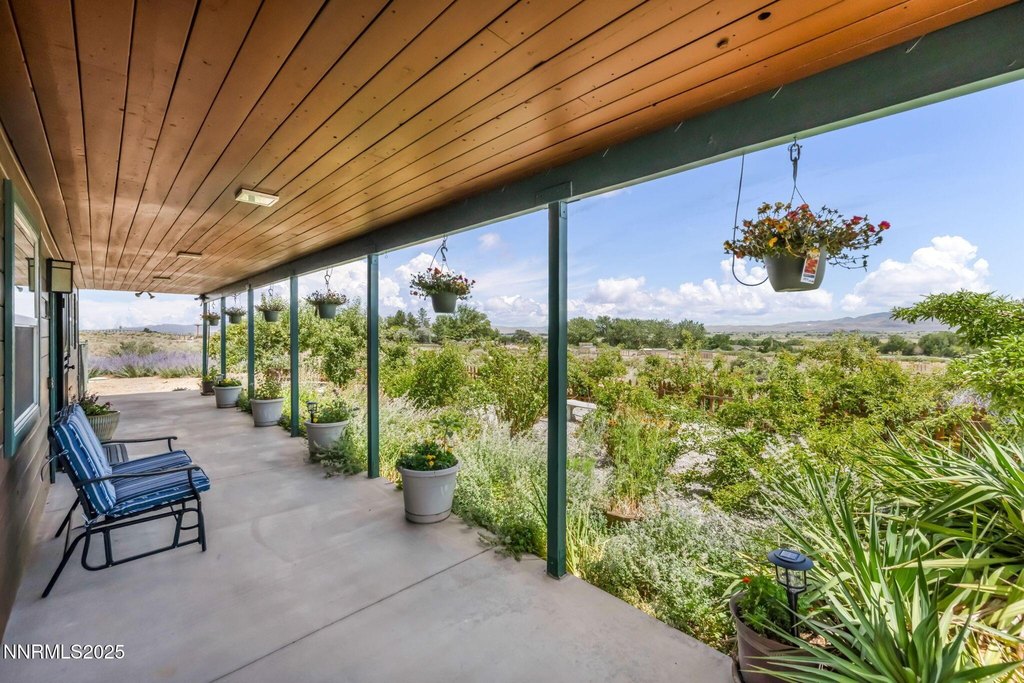 Wellington, Nevada, 89444, United States, 4 Bedrooms Bedrooms, ,3.5 BathroomsBathrooms,Residential,Forsale,1946017