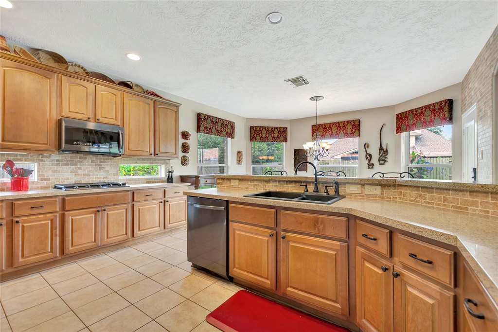 League City, Texas, 77573, United States, 4 Bedrooms Bedrooms, ,3.5 BathroomsBathrooms,Residential,Forsale,1936500