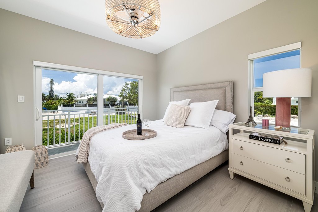 Duck, Florida, 33050, United States, 4 Bedrooms Bedrooms, ,3 BathroomsBathrooms,Residential,Forsale,1953790