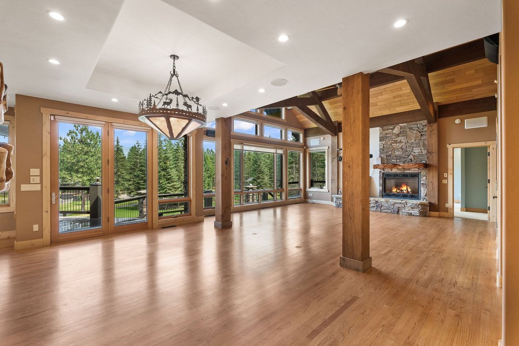 Bigfork, Montana, 59911, United States, 4 Bedrooms Bedrooms, ,4.5 BathroomsBathrooms,Residential,Forsale,1914975