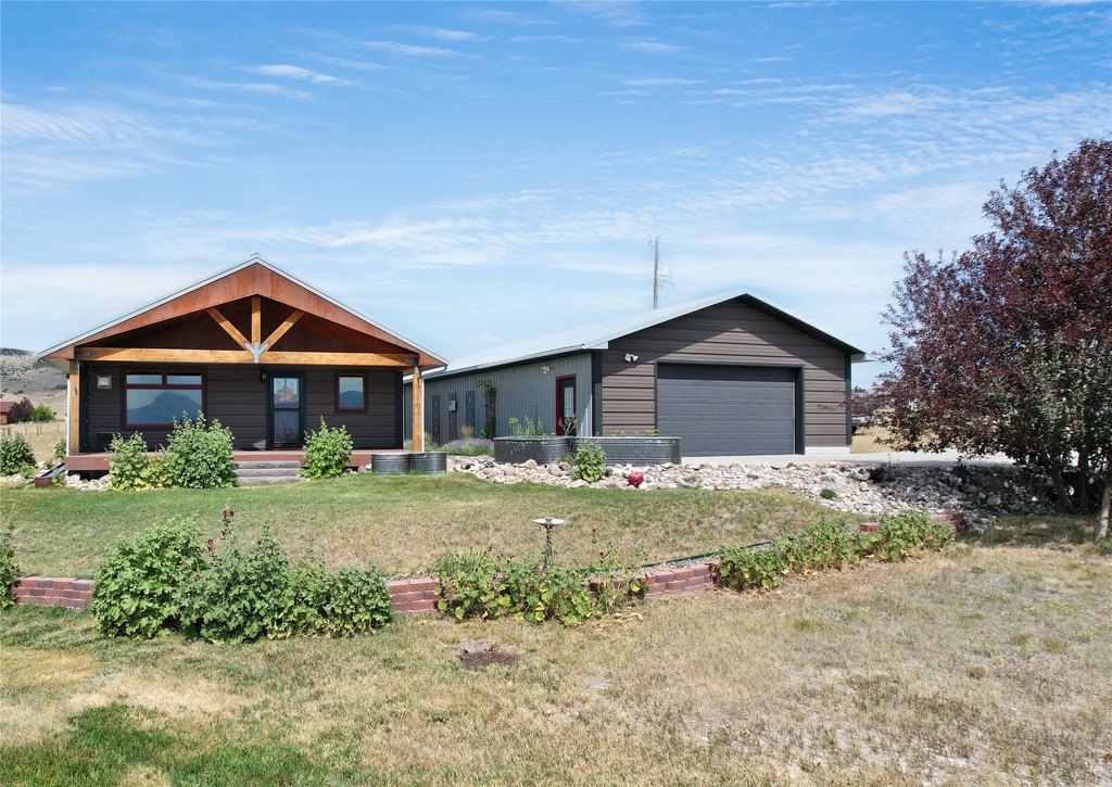 Ennis, Montana, 59729, United States, 3 Bedrooms Bedrooms, ,2 BathroomsBathrooms,Residential,Forsale,1944301
