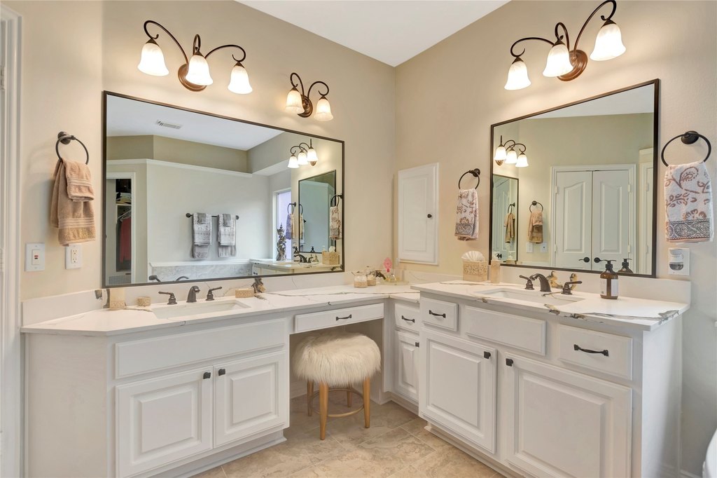 League City, Texas, 77573, United States, 4 Bedrooms Bedrooms, ,3.5 BathroomsBathrooms,Residential,Forsale,1936500