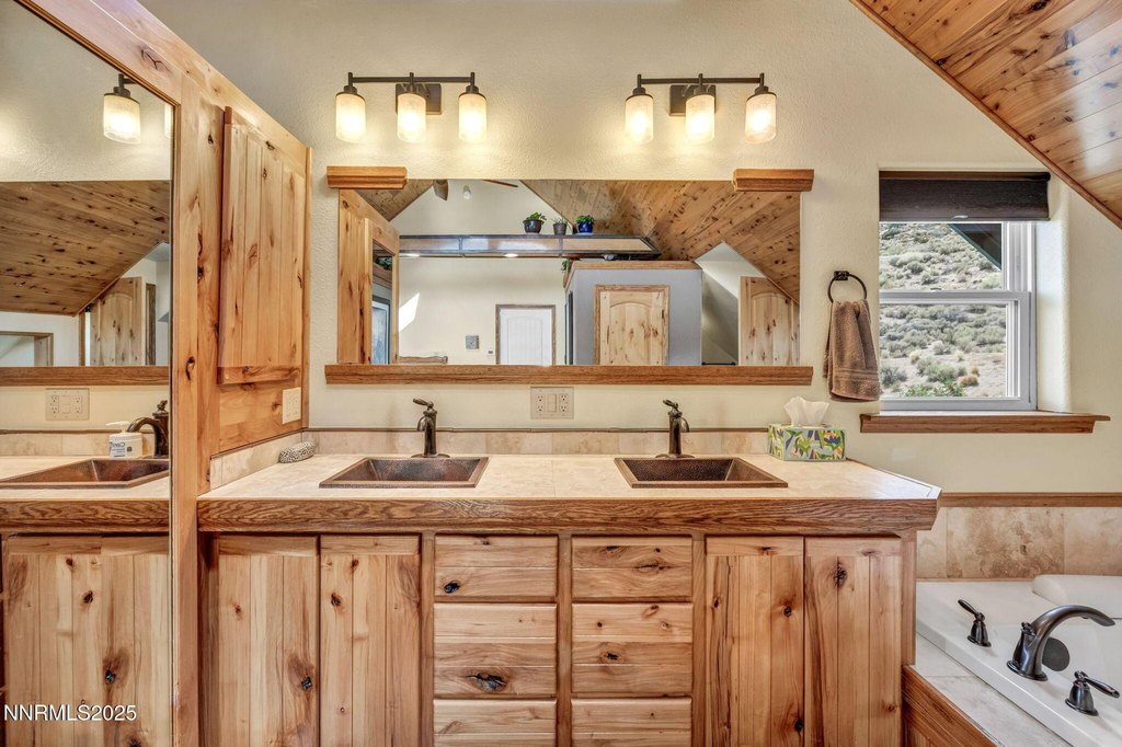 Wellington, Nevada, 89444, United States, 4 Bedrooms Bedrooms, ,3.5 BathroomsBathrooms,Residential,Forsale,1946017