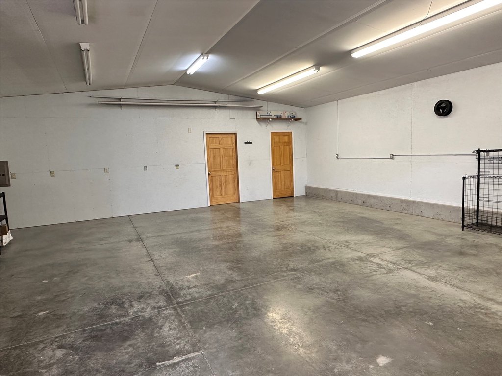 Ennis, Montana, 59729, United States, 3 Bedrooms Bedrooms, ,2 BathroomsBathrooms,Residential,Forsale,1944301