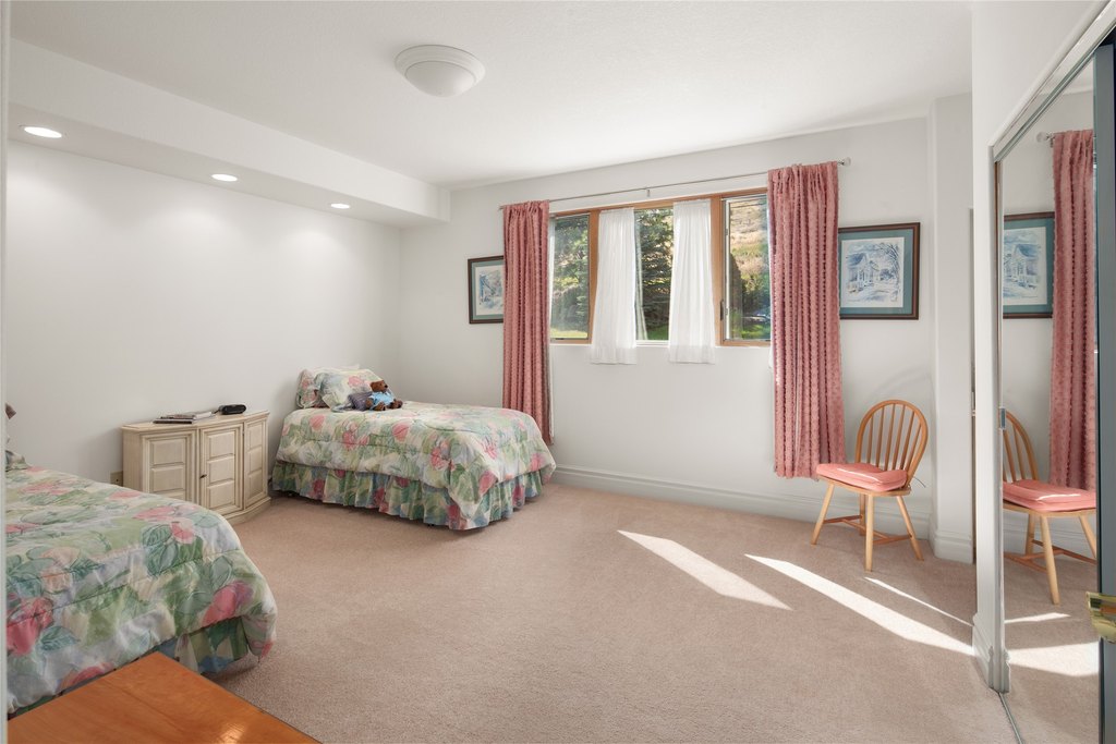 Dayton, Montana, 59914, United States, 4 Bedrooms Bedrooms, ,3.5 BathroomsBathrooms,Residential,Forsale,1914963