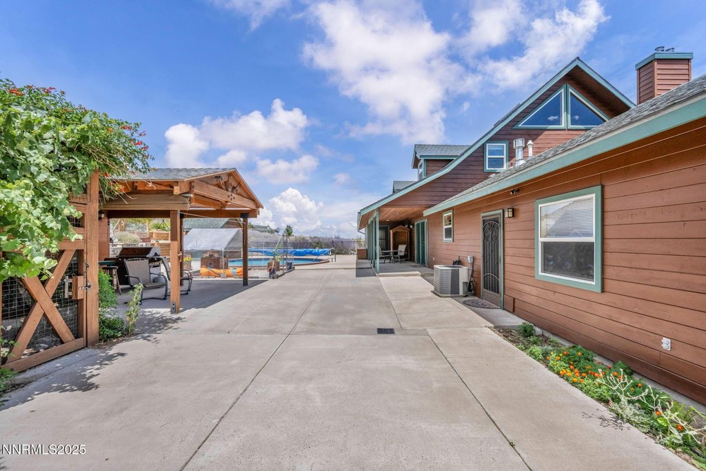 Wellington, Nevada, 89444, United States, 4 Bedrooms Bedrooms, ,3.5 BathroomsBathrooms,Residential,Forsale,1946017