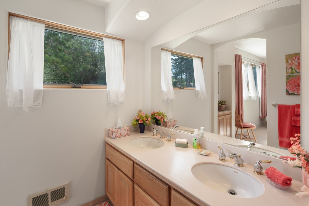 Dayton, Montana, 59914, United States, 4 Bedrooms Bedrooms, ,3.5 BathroomsBathrooms,Residential,Forsale,1914963