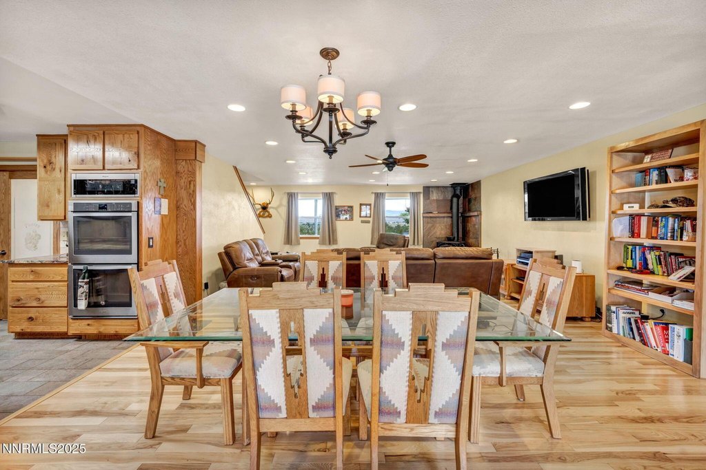 Wellington, Nevada, 89444, United States, 4 Bedrooms Bedrooms, ,3.5 BathroomsBathrooms,Residential,Forsale,1946017