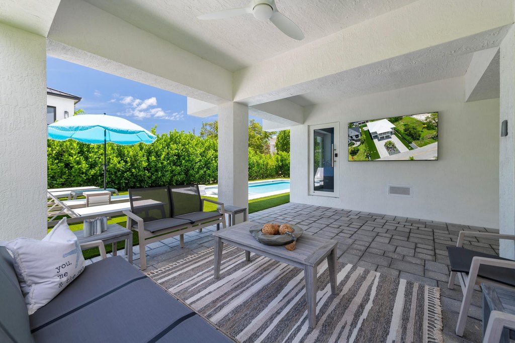 Duck, Florida, 33050, United States, 4 Bedrooms Bedrooms, ,3 BathroomsBathrooms,Residential,Forsale,1953790