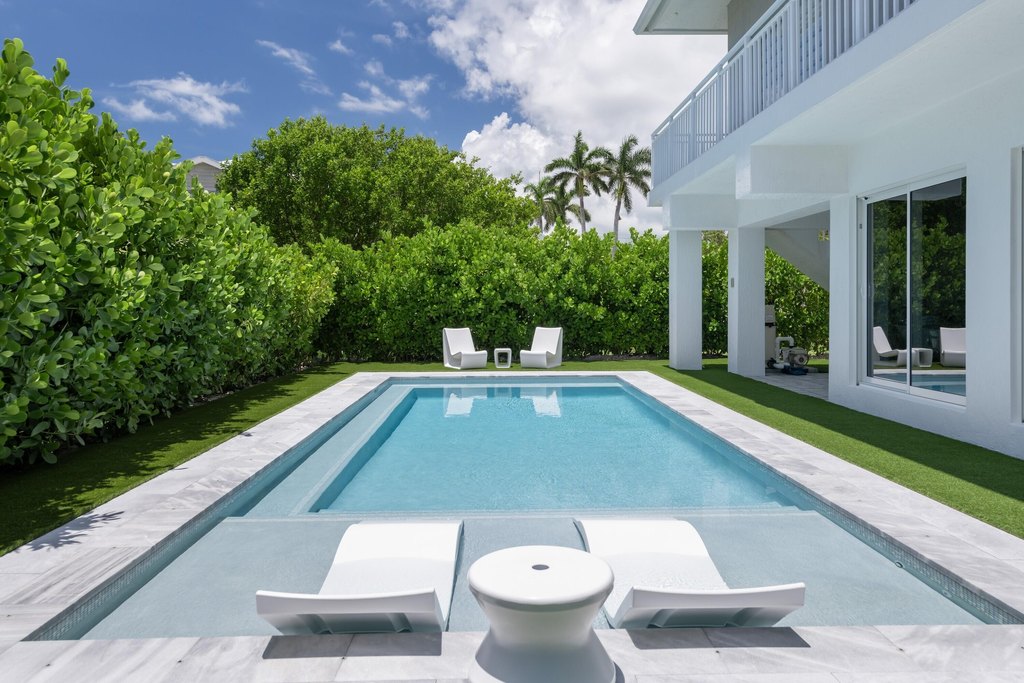 Duck, Florida, 33050, United States, 4 Bedrooms Bedrooms, ,3 BathroomsBathrooms,Residential,Forsale,1953790