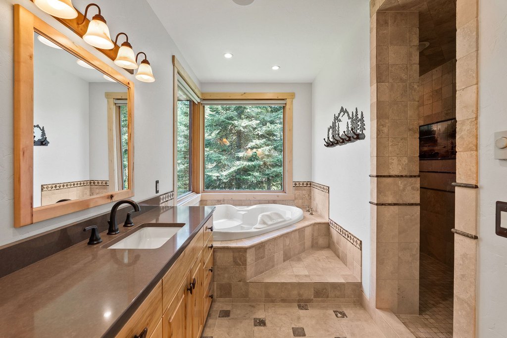 Bigfork, Montana, 59911, United States, 4 Bedrooms Bedrooms, ,4.5 BathroomsBathrooms,Residential,Forsale,1914975