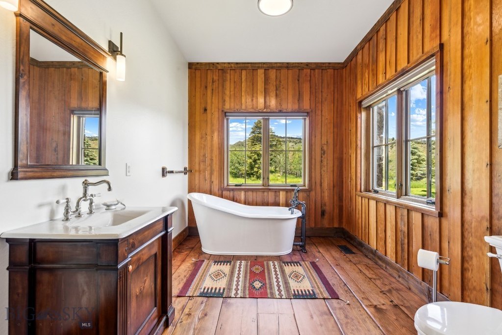 Livingston, Montana, 59047, United States, 3 Bedrooms Bedrooms, ,3.5 BathroomsBathrooms,Residential,Forsale,1941177