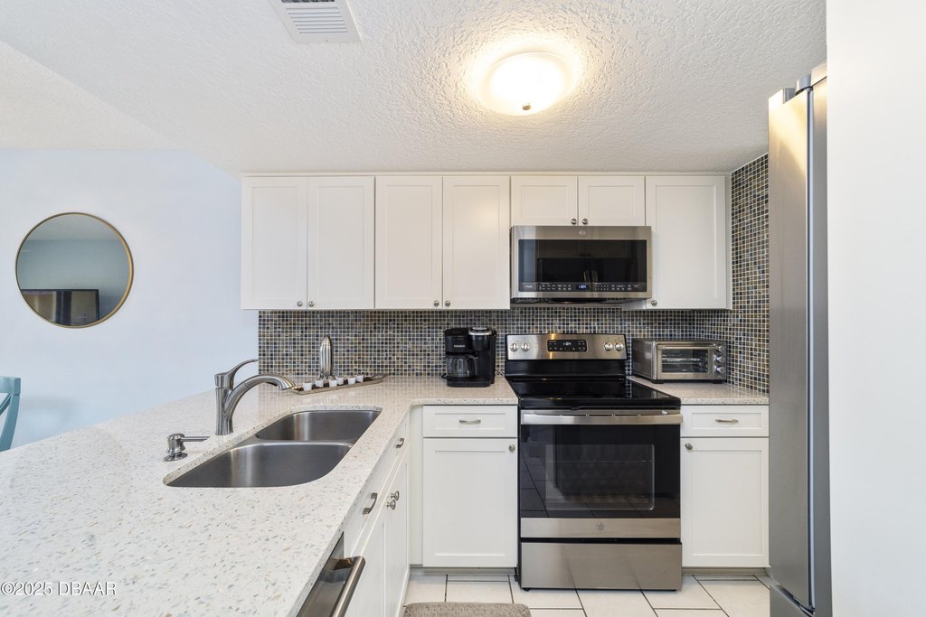 New Smyrna Beach, Florida, 32169, United States, 2 Bedrooms Bedrooms, ,2 BathroomsBathrooms,Residential,Forsale,1964578