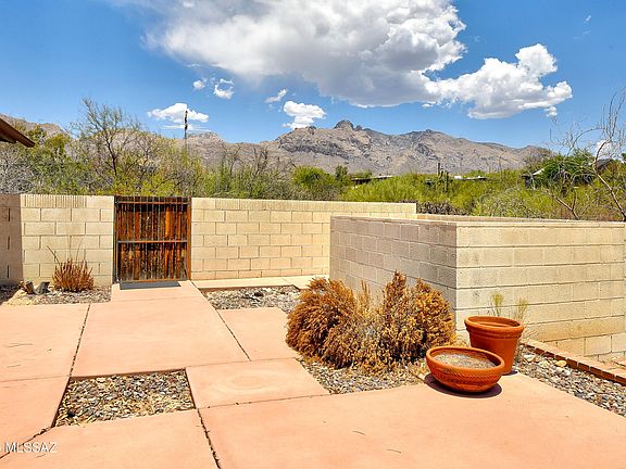 Tucson, Arizona, 85718, United States, 3 Bedrooms Bedrooms, ,3 BathroomsBathrooms,Residential,Forsale,1919204