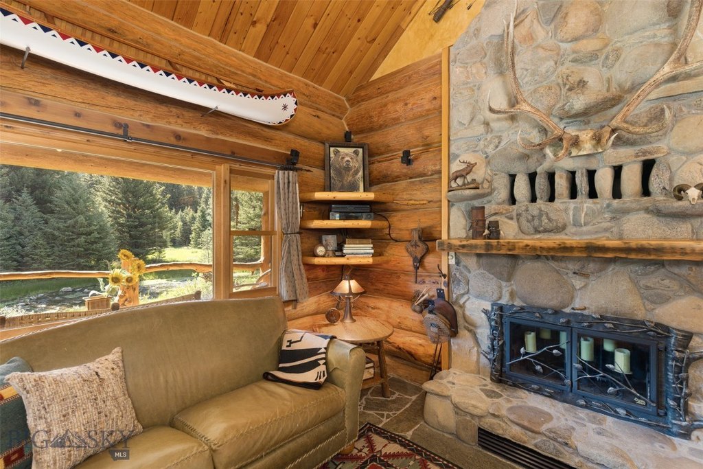 Big Sky, Montana, 59730, United States, 5 Bedrooms Bedrooms, ,4 BathroomsBathrooms,Residential,Forsale,1941185