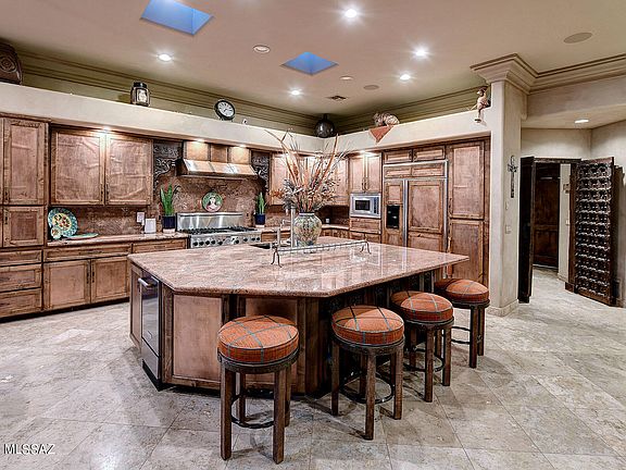 Tucson, Arizona, 85718, United States, 5 Bedrooms Bedrooms, ,5 BathroomsBathrooms,Residential,Forsale,1919207