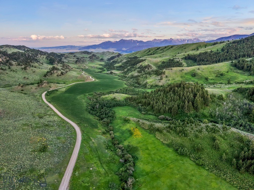 Livingston, Montana, 59047, United States, 3 Bedrooms Bedrooms, ,3.5 BathroomsBathrooms,Residential,Forsale,1941177