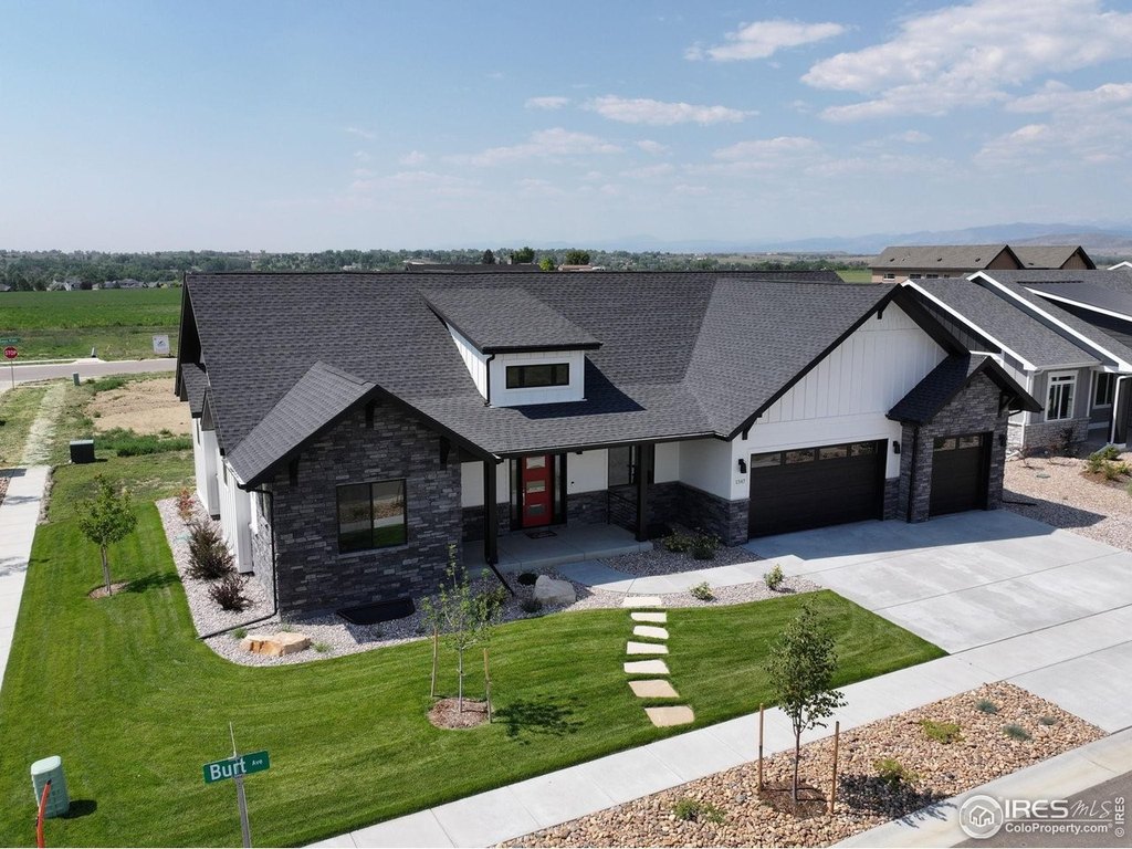 Berthoud, Colorado, 80513, United States, 5 Bedrooms Bedrooms, ,3.5 BathroomsBathrooms,Residential,Forsale,1903095