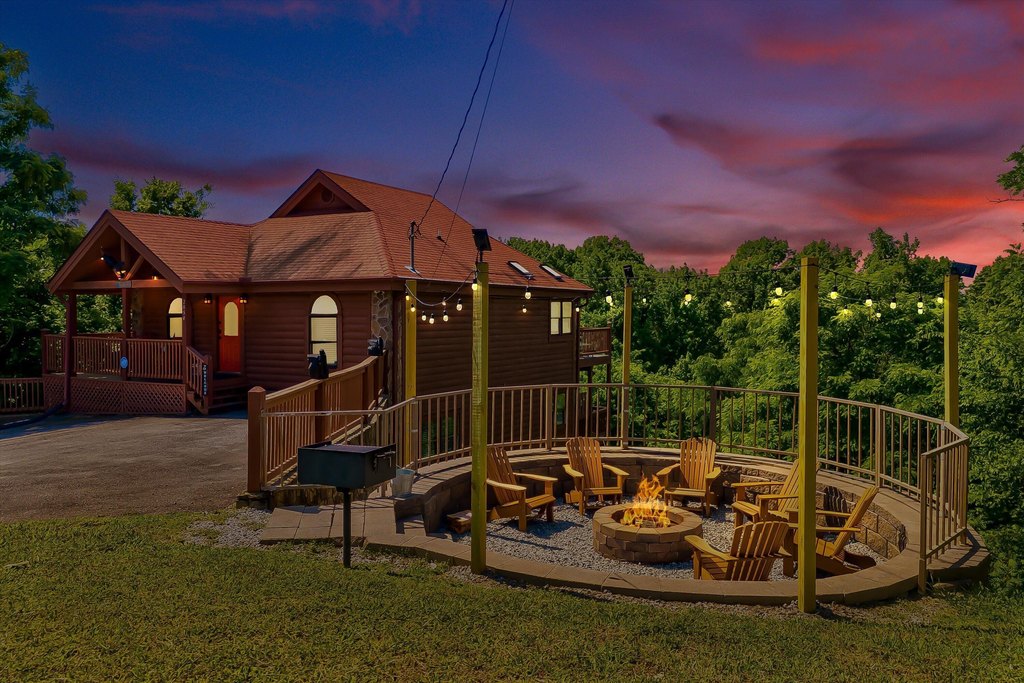 Sevierville, Tennessee, 37876, United States, 3 Bedrooms Bedrooms, ,3.5 BathroomsBathrooms,Residential,Forsale,1894437