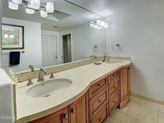 Tucson, Arizona, 85718, United States, 5 Bedrooms Bedrooms, ,4 BathroomsBathrooms,Residential,Forsale,1919203