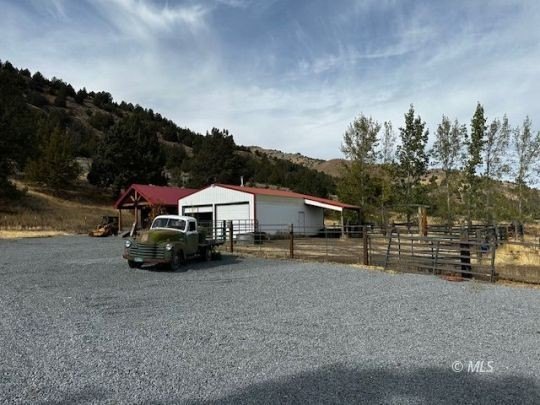 Cedarville, California, 96104, United States, 3 Bedrooms Bedrooms, ,2 BathroomsBathrooms,Residential,Forsale,1888852