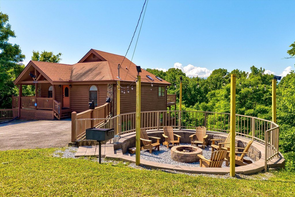 Sevierville, Tennessee, 37876, United States, 3 Bedrooms Bedrooms, ,3.5 BathroomsBathrooms,Residential,Forsale,1894437