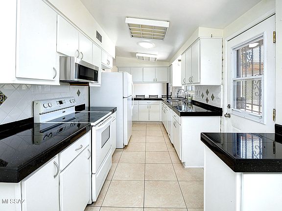 Tucson, Arizona, 85718, United States, 3 Bedrooms Bedrooms, ,3 BathroomsBathrooms,Residential,Forsale,1919204