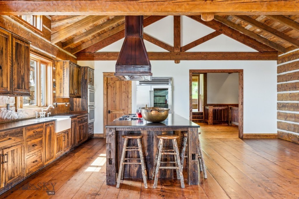 Livingston, Montana, 59047, United States, 3 Bedrooms Bedrooms, ,3.5 BathroomsBathrooms,Residential,Forsale,1941177