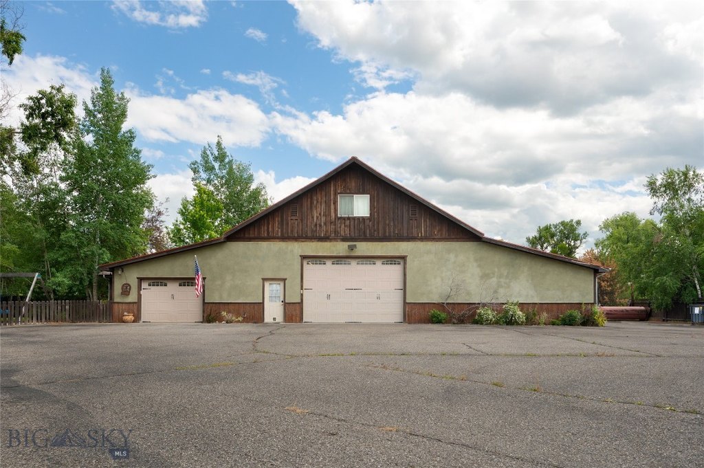 Manhattan, Montana, 59741, United States, 5 Bedrooms Bedrooms, ,4 BathroomsBathrooms,Residential,Forsale,1915000