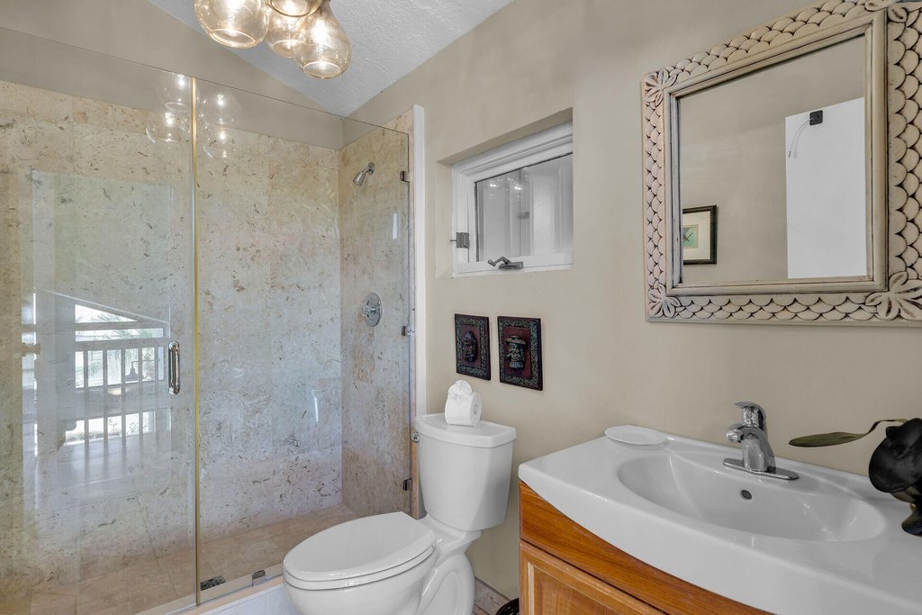 Upper Matecumbe Key Islamorada, Florida, 33036, United States, 4 Bedrooms Bedrooms, ,4 BathroomsBathrooms,Residential,Forsale,1944351