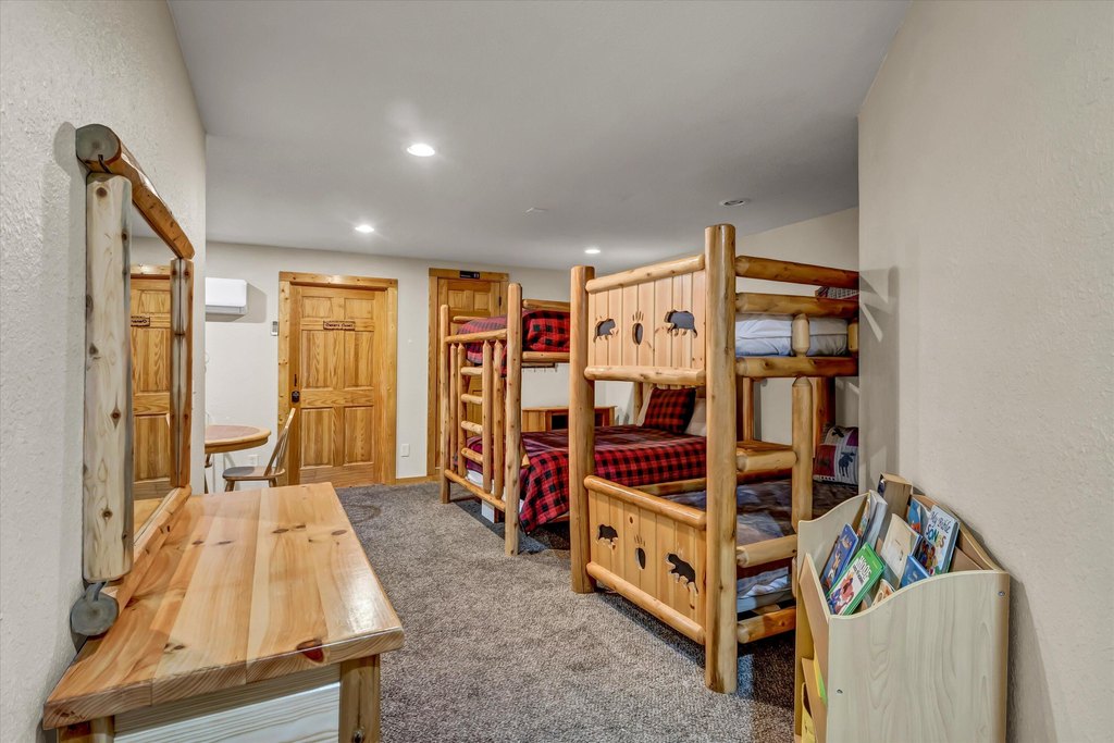 Sevierville, Tennessee, 37876, United States, 3 Bedrooms Bedrooms, ,3.5 BathroomsBathrooms,Residential,Forsale,1894437