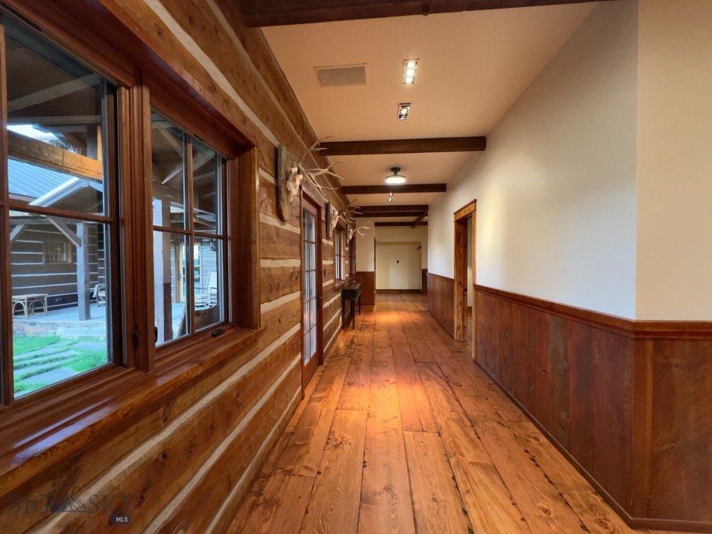 Livingston, Montana, 59047, United States, 3 Bedrooms Bedrooms, ,3.5 BathroomsBathrooms,Residential,Forsale,1941177