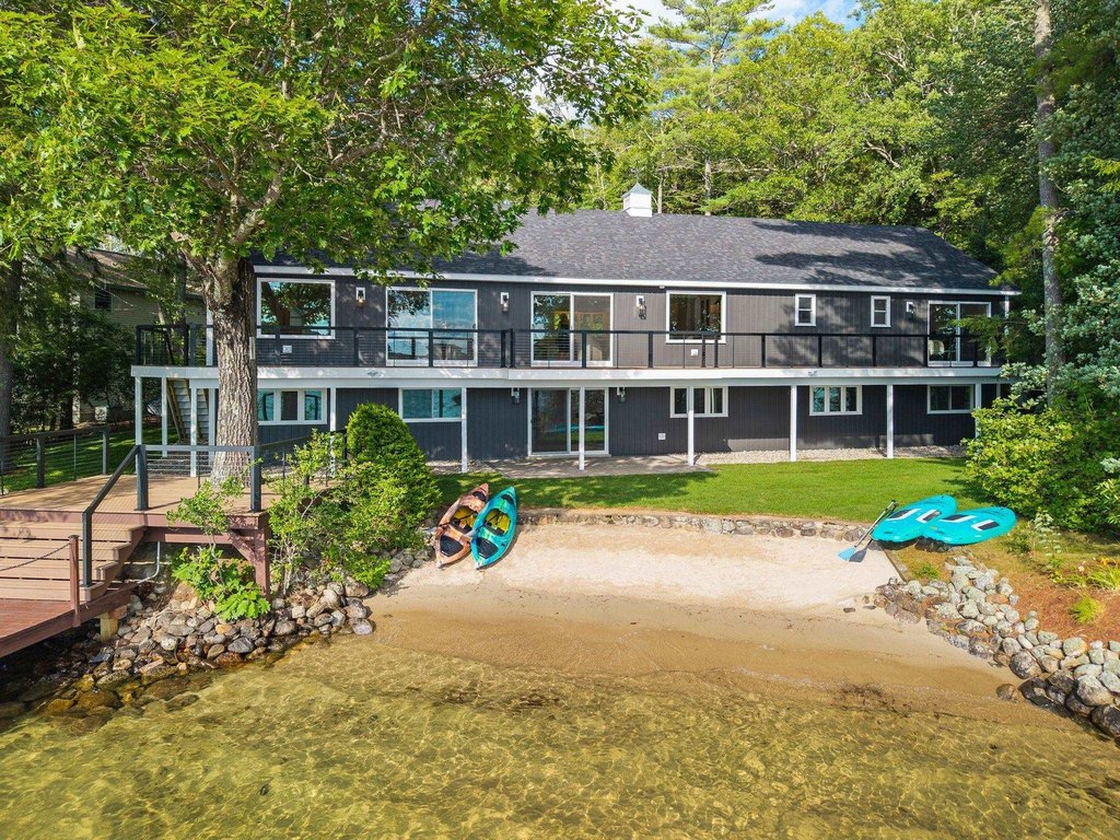 Moultonborough, New Hampshire, 03254, United States, 4 Bedrooms Bedrooms, ,4 BathroomsBathrooms,Residential,Forsale,1941236